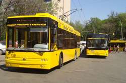 У вихідні у Києві зміниться рух громадського транспорту (схеми)