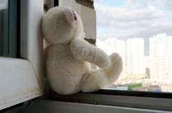 На Вінниччині з вікна випала 3-річна дитина