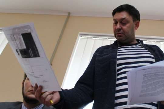 Вишинський не може вийти з українського громадянства, - міграційна служба 