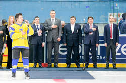 Кличко дав доручення підготувати «дорожню карту» щодо створення ХК «Сокіл» і його бази