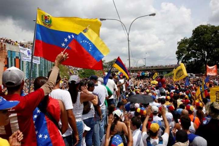У Венесуелі звільнили ще 40 опозиційних активістів