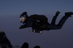 Том Круз став першим актором, що заради фільму стрибнув з висоти 10 кілометрів: відео