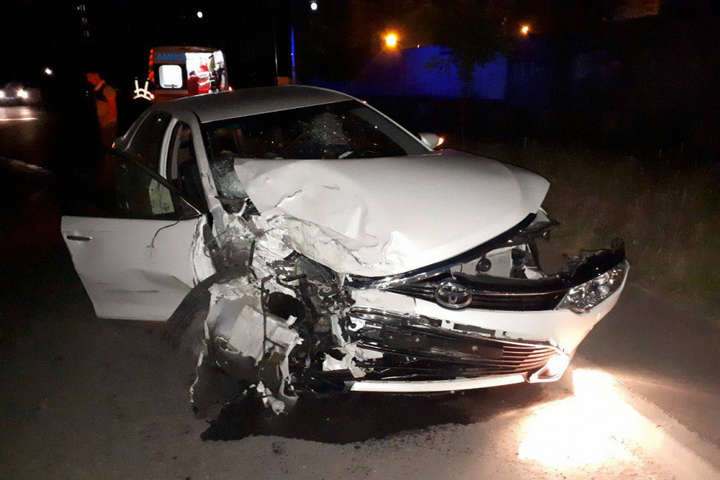 В Одесі лихач розбив сім припаркованих автомобілів