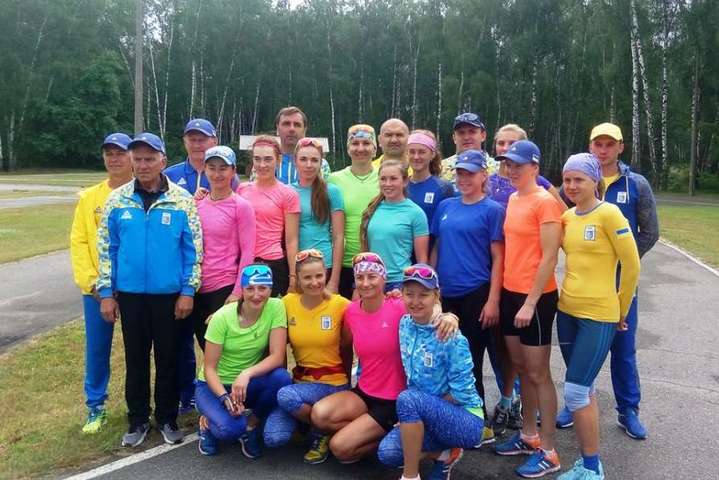 Збірна України з біатлону провела перше відкрите тренування під керівництвом нового тренера (відео)