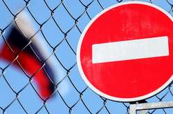 Парубій застеріг українців від поїздок в Росію