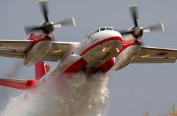 Авіація ДСНС скинула 10 тонн води на пожежу у зоні ЧАЕС