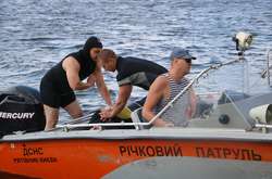 Рятувальники провели лікбез відпочиваючим у смертельно небезпечному місці (фото)