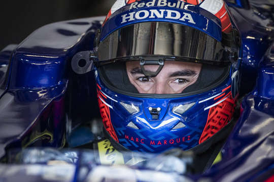 Чемпіон MotoGP Маркес дебютував за кермом боліда Формули-1. Фотогалерея