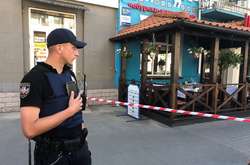 У центрі Києва «замінували» кримськотатарський ресторан (фото, відео)