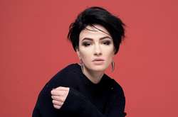 Анастасия Приходько стала ведущей на ТВ. Она рассказывает о войне с РФ