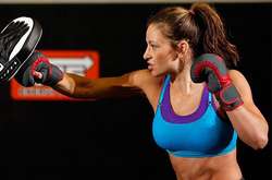 Професійний боєць змішаного стилю Міша Тейт народила доньку. Яскраві фото щасливої мами