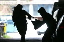 Іноземець загримів до в’язниці за пограбування у Києві дівчини