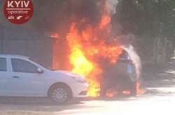 У Києві вибухнув припаркований автомобіль