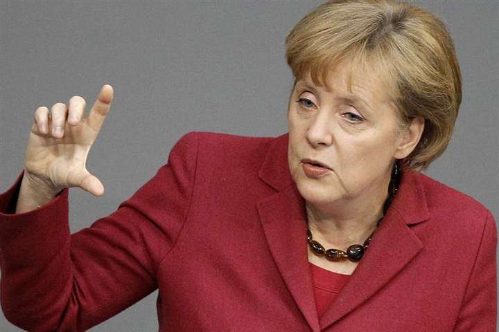 Меркель не виключила, що поїде в РФ на чемпіонат світу з футболу