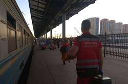 Чоловік з опіками лежав на платформі вокзалу