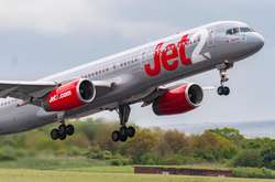 У Франції екстрено сів літак через вибух секс-ляльки на борту 