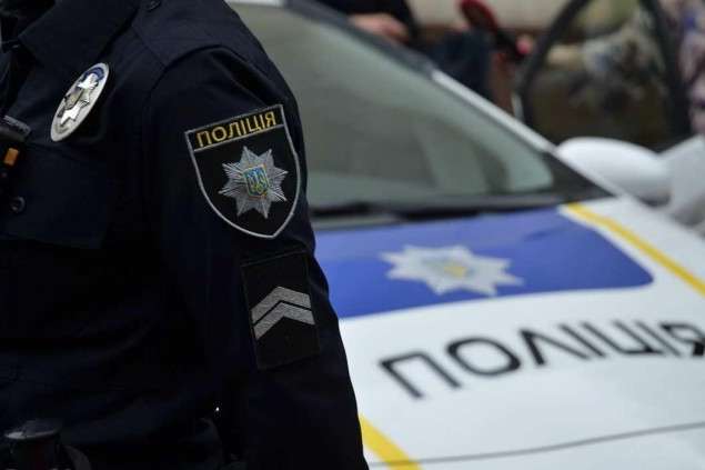 Посеред вулиці у Вінниці пограбували чоловіка