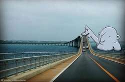 Забавные вымышленные персонажи придают обычным фотографиям новую окраску