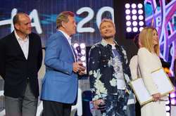 Российские звезды массово прилетели на песенный конкурс в Крым