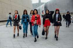 Необычний и яркий уличный стиль одежды модников Сеула. Фотогалерея
