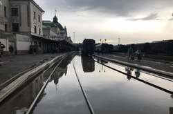 У Чернівцях через негоду затопило вокзал, повалені десятки дерев (фото, відео)