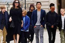 Анджелина Джоли с детьми