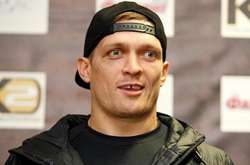 Усик: Готовий їхати хоч в Антарктиду заради бою з Гассієвим