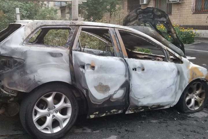 За добу у Києві згоріли три автомобілі