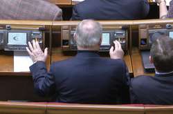 Стало известно, сколько тысяч раз нардепы жаловались на работу кнопки для голосования