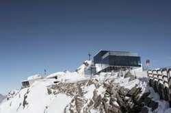 На высоте 3 тысяч метров: В Альпах откроют музей Джеймса Бонда