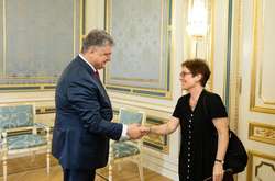 Порошенко зустрівся з послами країн Великої сімки і Євросоюзу