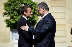 Порошенко поговорив із Макроном. Про що була телефонна розмова