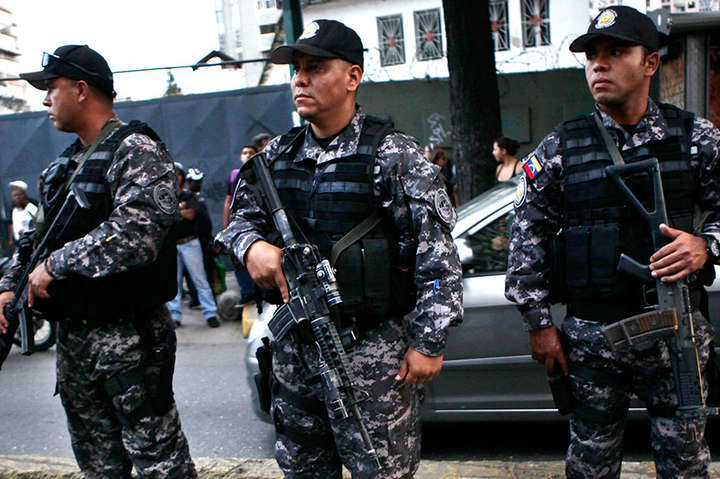 Внаслідок тисняви у клубі в Каракасі загинули майже два десятки людей