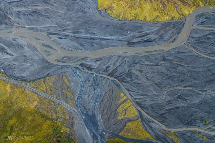 Исландия сверху: фантастические аэрофотоснимки островных озер