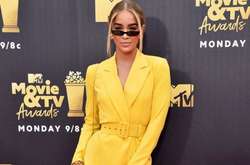  Жасмин Сандерс   