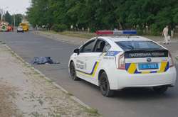 У Києві посеред дороги помер пенсіонер, який їхав на велосипеді