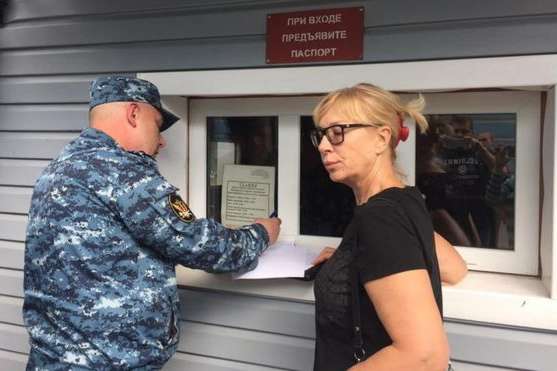 За п'ять днів у Росії Денісову не пустили до жодного з політв'язнів