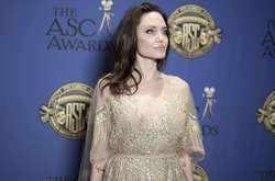 Анджелина Джоли