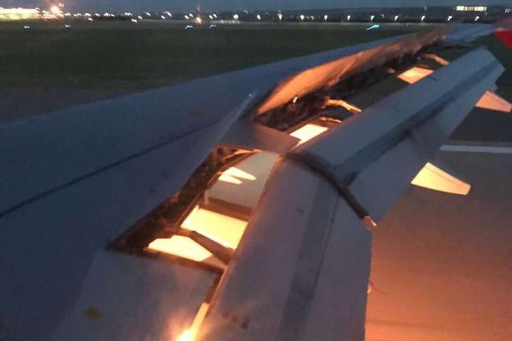 Літак зі збірною Саудівської Аравії загорівся під час польоту: опубліковано моторошні кадри