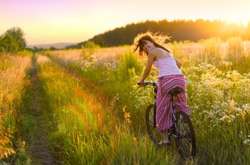 Синоптики обіцяють спеку та короткочасні дощі: прогноз погоди на 19 червня