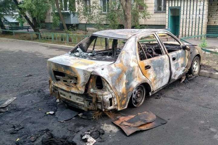 Вночі у Києві горіли три автомобілі