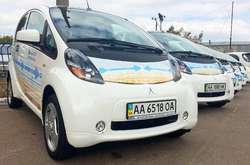 Мінрегіон вивчає можливість обов’язкового облаштування електрозарядками автостоянок та АЗС