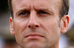 Эммануэль Макрон потребовал называть его господином