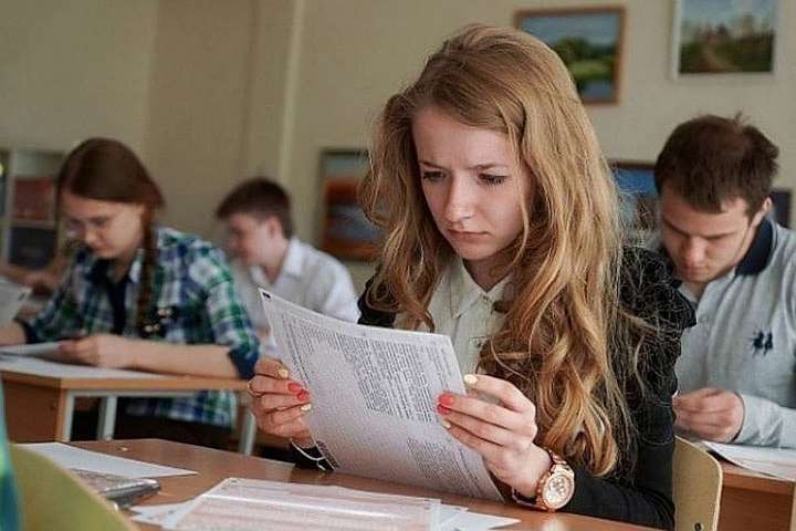 У Латвії заборонили навчання російською мовою у приватних вишах