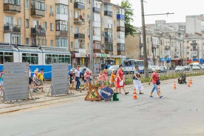 У Вінниці з`являться перші підвищені платформи на зупинках громадського транспорту