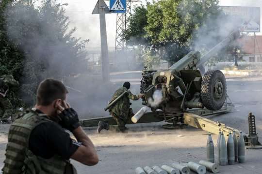 Бойовики обстріляли Новотошківське з важкої артилерії і гранатометів