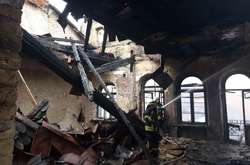 У центрі Києва горіла старовинна будівля