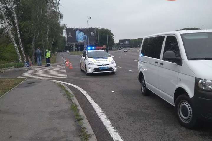 Автівка протаранила будинок у аеропорту «Бориспіль»