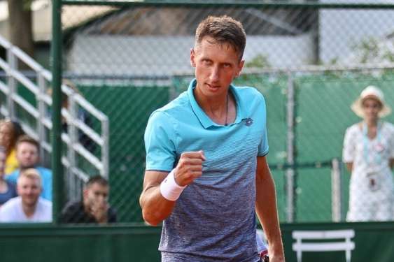 Стаховський вийшов у фінал тенісного турніру у Великобританії і буде боротися за перший титул в сезоні