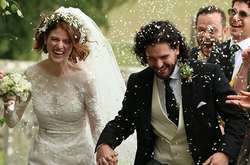 В сети появились первые снимки со свадьбы актеров из «Игры Престолов»